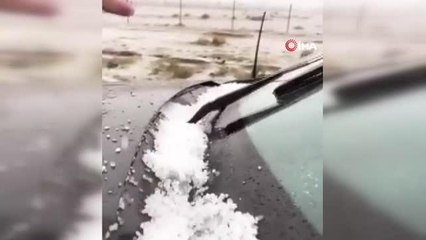 Arap Yarımadası'na dolu ve kar yağdı