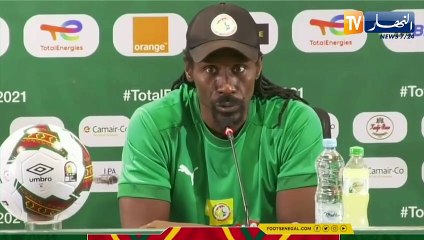 الإتحاد السنغالي يمدد عقد اليو سيسي