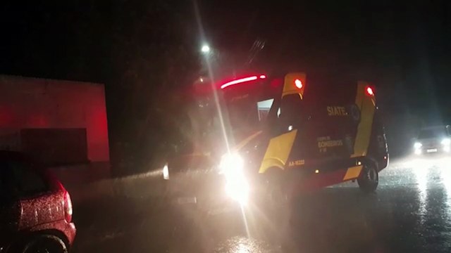 Forte colisão entre carros deixa feridos no Bairro Brasília