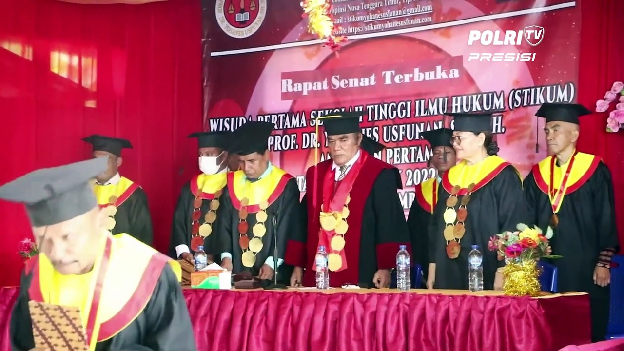 Kapolda NTT Menghadiri Undangan Wisuda lulusan Petama STIKUM Prof. Dr. Yohanes Usfunan, S.H., M.H