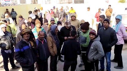 टक्कर से पलटा ट्रैक्टर, चालक की मौत