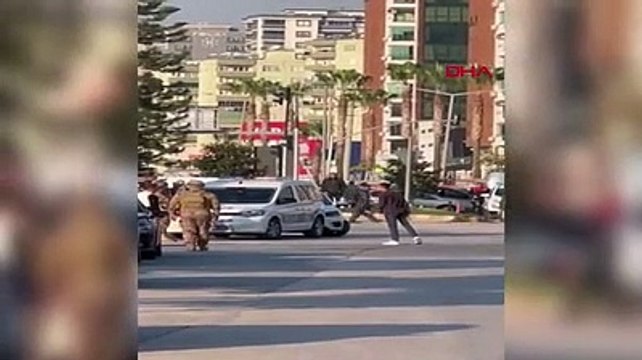 Uzman çavuş, eşini kaçırmaya çalıştı, polise yakalanınca rehin aldı