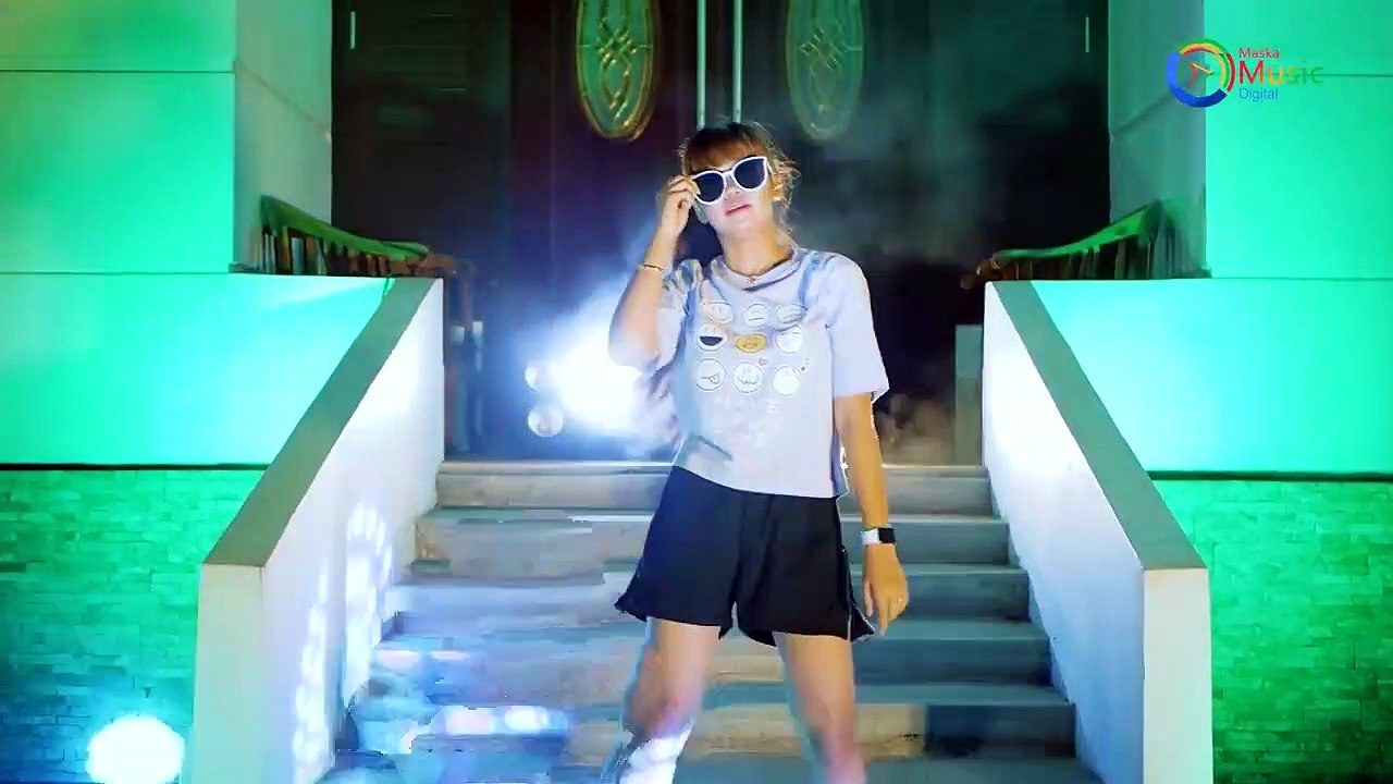Kecewa - Esa Risty (Official Music Video) Ora sok ngabari angger di sengiti Batin.....