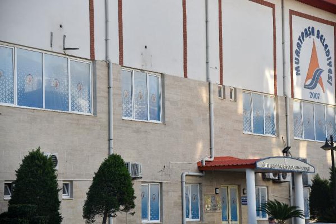 Akıllara durgunluk veren dolandırıcılık! "Babamın vasiyeti, ücretsiz bakım yapacağım" diyerek, 30 klimayı söküp belediyeyi dolandırdı