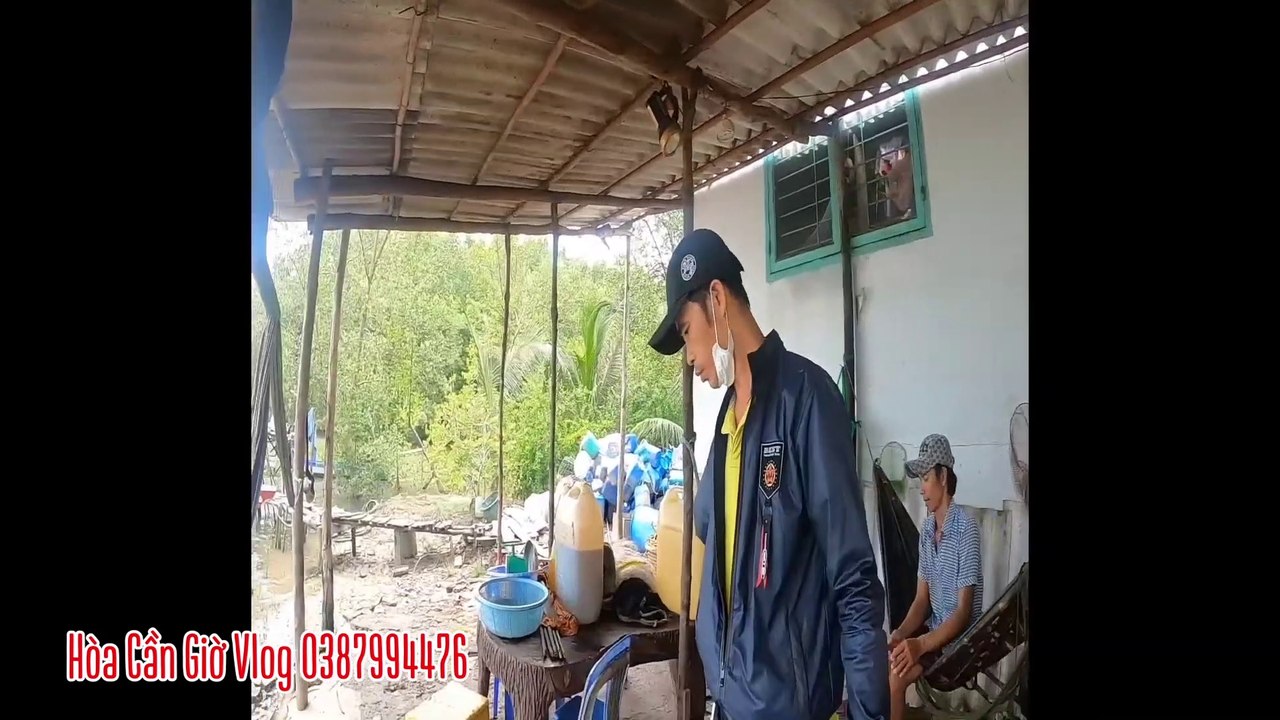 BÁN CUA CHO ANH KHÁCH Ở NƯỚC NGOÀI VỀ