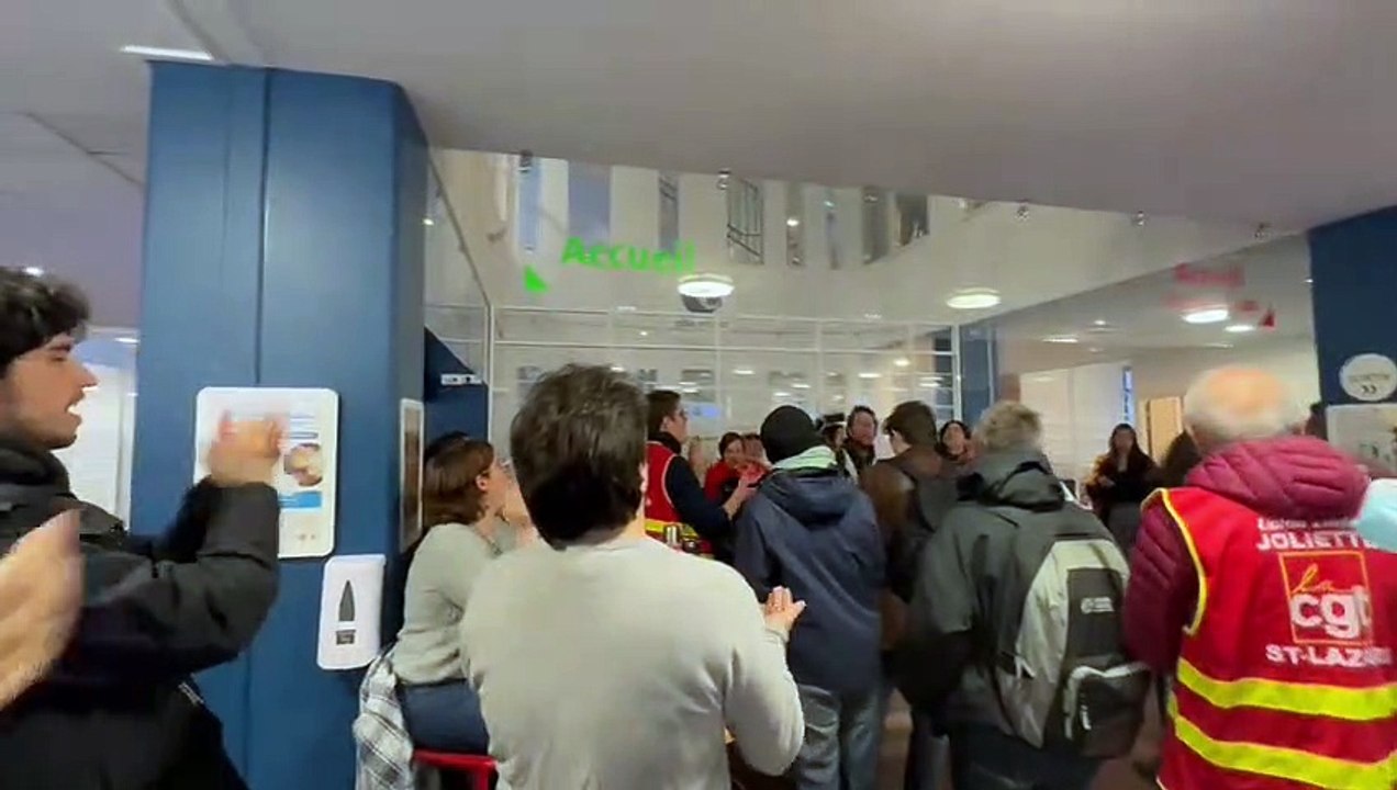 Des militants de la CGT occupent le pôle emploi de la Belle-de-Mai à Marseille