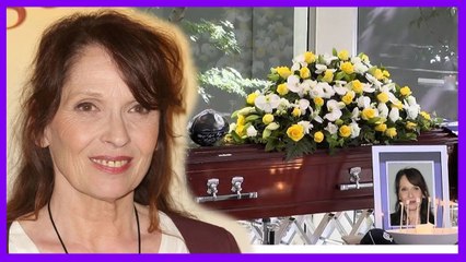  Les funérailles ont lieu à Paris__ Les fans se rendent pour la dernière fois chez Chantal Lauby