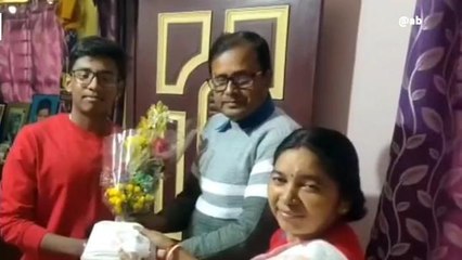 দঃদিনাজপুরঃ সাঁতার প্রতিযোগিতায় অভাবনীয় সাফল্য, সংবর্ধনা পৌরসভার