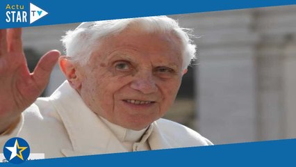 Benoît XVI « gravement malade » : le pape François partage des mauvaises nouvelles de son prédécesse