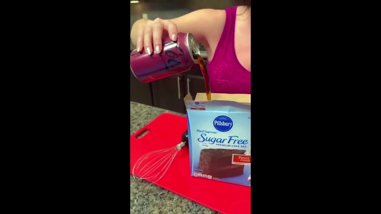 Seriously, Dont slice pizza like this GUY!