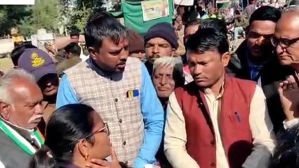 जावरा: किसानों की समस्याओं को लेकर कांग्रेस नेता कूदे मैदान में, किया ऐसा यह काम