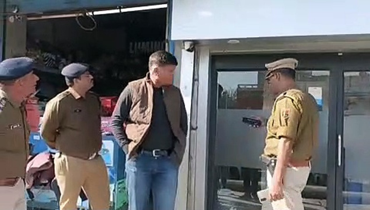 बहरोड़ में एटीएम मशीन को गैस कटर से काटकर 15 लाख 50 हजार रुपए चोरी,देखे वीडियो