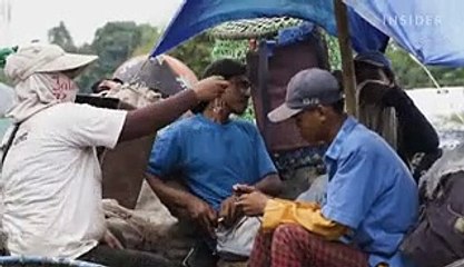 How picking trash at the largest landfill in Indonesia became more profitable than farming