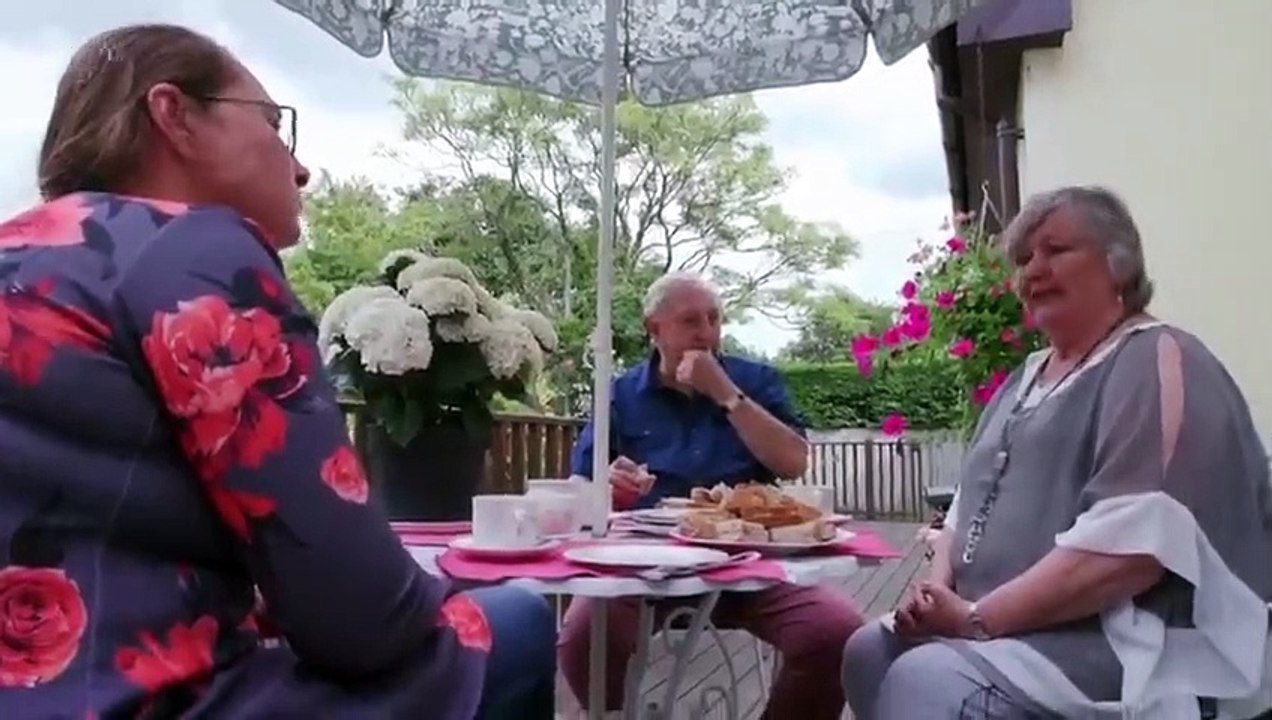 Rich House, Poor House - Se4 - Ep01 HD Watch HD Deutsch