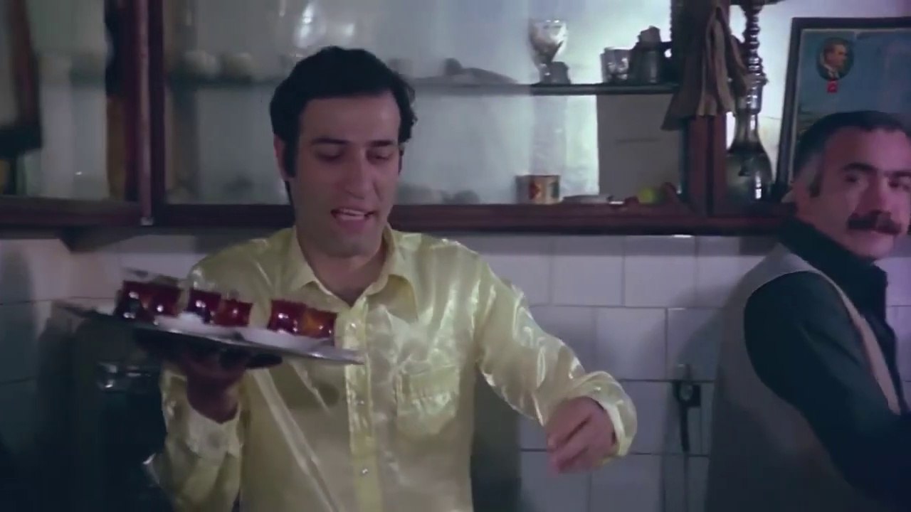 Yüz Numaralı Adam - Seni Saraylarda Yaşatacağım Anacağım! | Kemal Sunal En Komik Sahne ve Replikleri