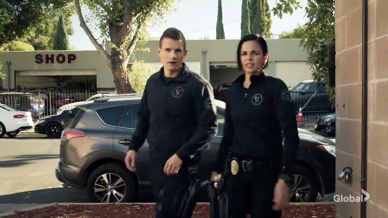 S.W.A.T. - Se5 - Ep05 West Coast Offense HD Watch HD Deutsch