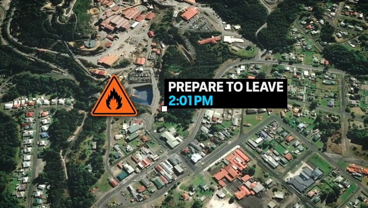 Residents on Tasmania's west coast say there should have been more warning, before a large bushfire took hold of the town and damaged several buildings yesterday.