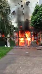 Fuego y destrozos en las oficinas de la Fiscalía Departamental de Santa Cruz