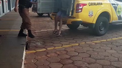 Adolescente é levado para a delegacia após tentar fugir da PM utilizando moto irregular