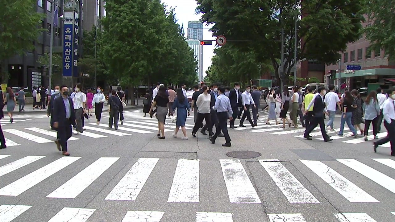[뉴스라이브] 키워드로 보는 '2022 한국 경제'...염승환의 새해 전망은? / YTN