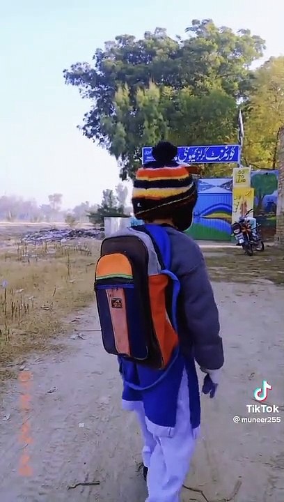 بچی نے سکول جاتے باپ سے کیا کہا سنیے