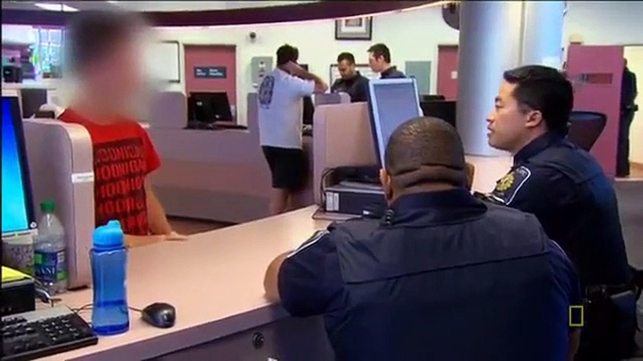 Border Security - Canada's Front Line - Se2 - Ep20 HD Watch HD Deutsch