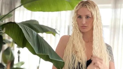 Didem Soydan'dan cüretkar poz! İçine hiçbir şey giymediği transparan elbisesiyle nefes kesti