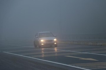 Bolu Dağı ve Sakarya'da sis görüş mesafesini düşürdü