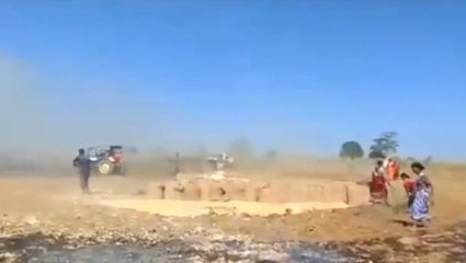 మహబూబాబాద్: ప్రమాదవశాత్తు నిప్పంటుకొని.. మొక్కజొన్న పంట దగ్దం..!