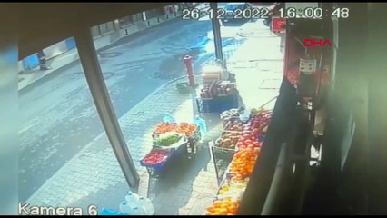 Kaçırmaya çalıştığı eski nişanlısı direnince silahla boynundan vurdu