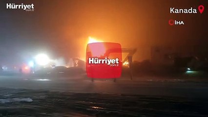 Kanada'da yoğun sis: 14 araç birbirine girdi