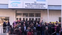 EYT'li vatandaşlar SGK önünde yoğunluk oluşturdu