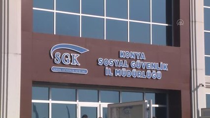 EYT'li vatandaşlar SGK önünde yoğunluk oluşturdu