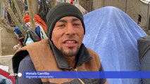 Migrantes critican nuevo muro de contenedores en frontera México-EEUU