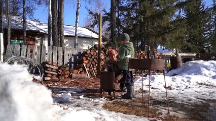 What spring life is like for locals in the world's coldest region Documentary commentary