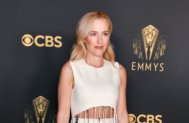 Gillian Anderson: Spaß bei ‘Der denkwürdige Fall des Mr Poe’-Dreh