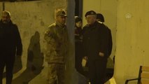 KAHRAMANMARAŞ - Adana Jandarma Bölge Komutanı Tümgeneral Bulut'tan nöbetteki güvenlik güçlerine ziyaret