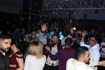 İRANLI TURİSTLER YENİ YILI VAN'DA KARŞILADI