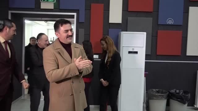 KIRIKKALE - Vali Tekbıyıkoğlu görevi başındaki personelin yeni yılını kutladı