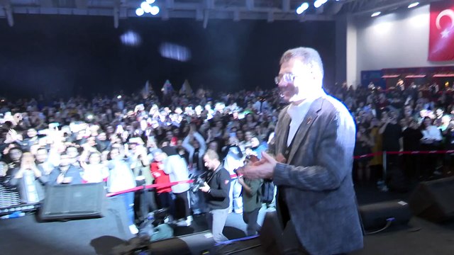 Ekrem İmamoğlu sordu, gençler yanıtladı: 'Huzur, adalet, liyakat...'