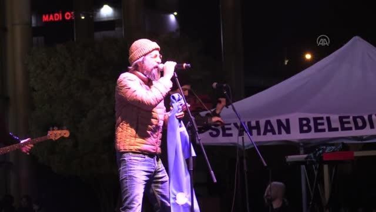 Feridun Düzağaç, Adana'da konser verdi