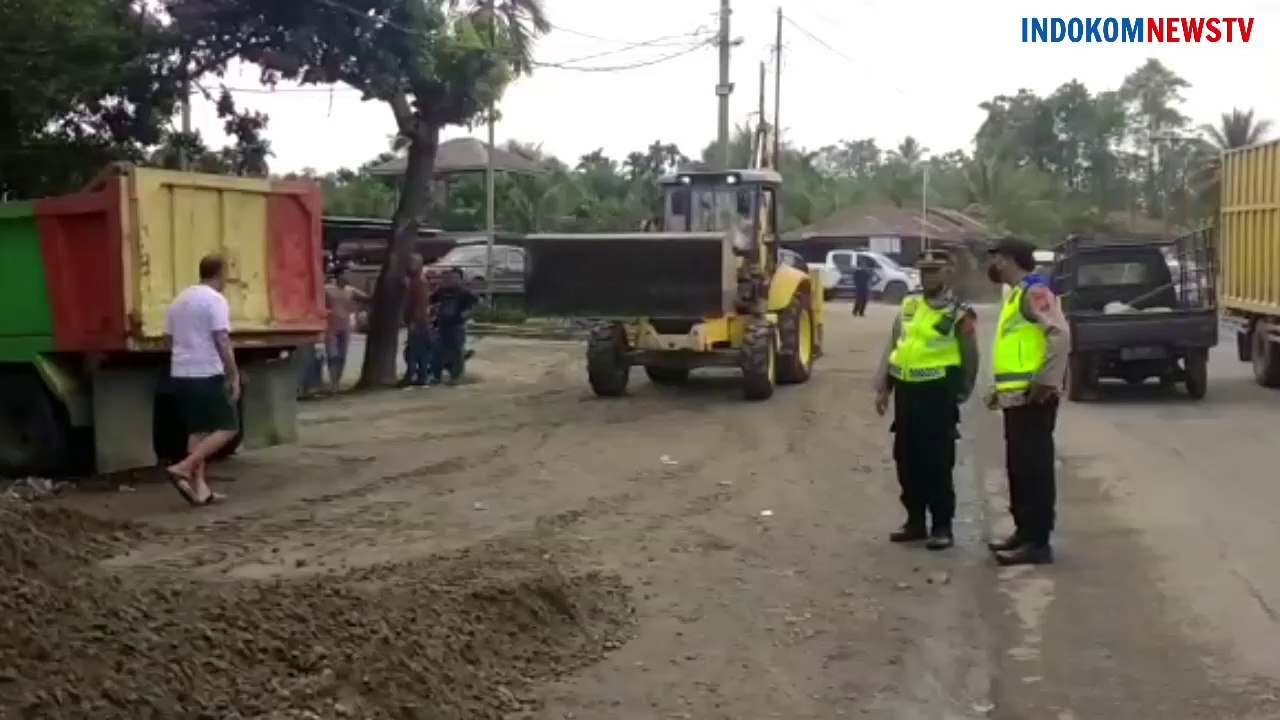 PT Key-key Cahaya Gemilang Tambal Jalan Berlobang