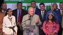 Lula completa gabinete com mulheres em ministérios chaves