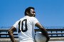Những tranh cãi trong sự nghiệp lừng lẫy của vua bóng đá Pele