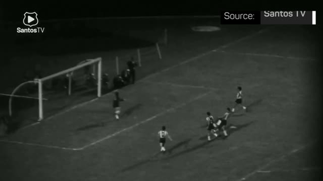 Santos pays homage to 'King Pele'