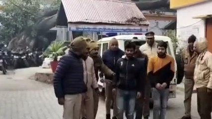 Download Video: शाहजहांपुर: पुलिस ने 114 लीटर कच्ची शराब के साथ 9 अभियुक्तों को किया गिरफ्तार