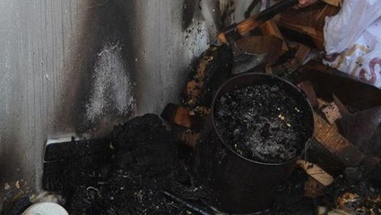 Yatağında uyuyan adam, balkonunda itfaiye ile karşılaşınca evinin yandığını öğrendi