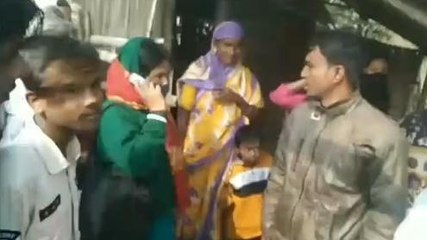 উঃদিনাজপুরঃ অঙ্গনওয়াড়ি সেন্টারের দিদিমনি কে আটকে রাখলো গ্রামবাসীরা! কেন ?