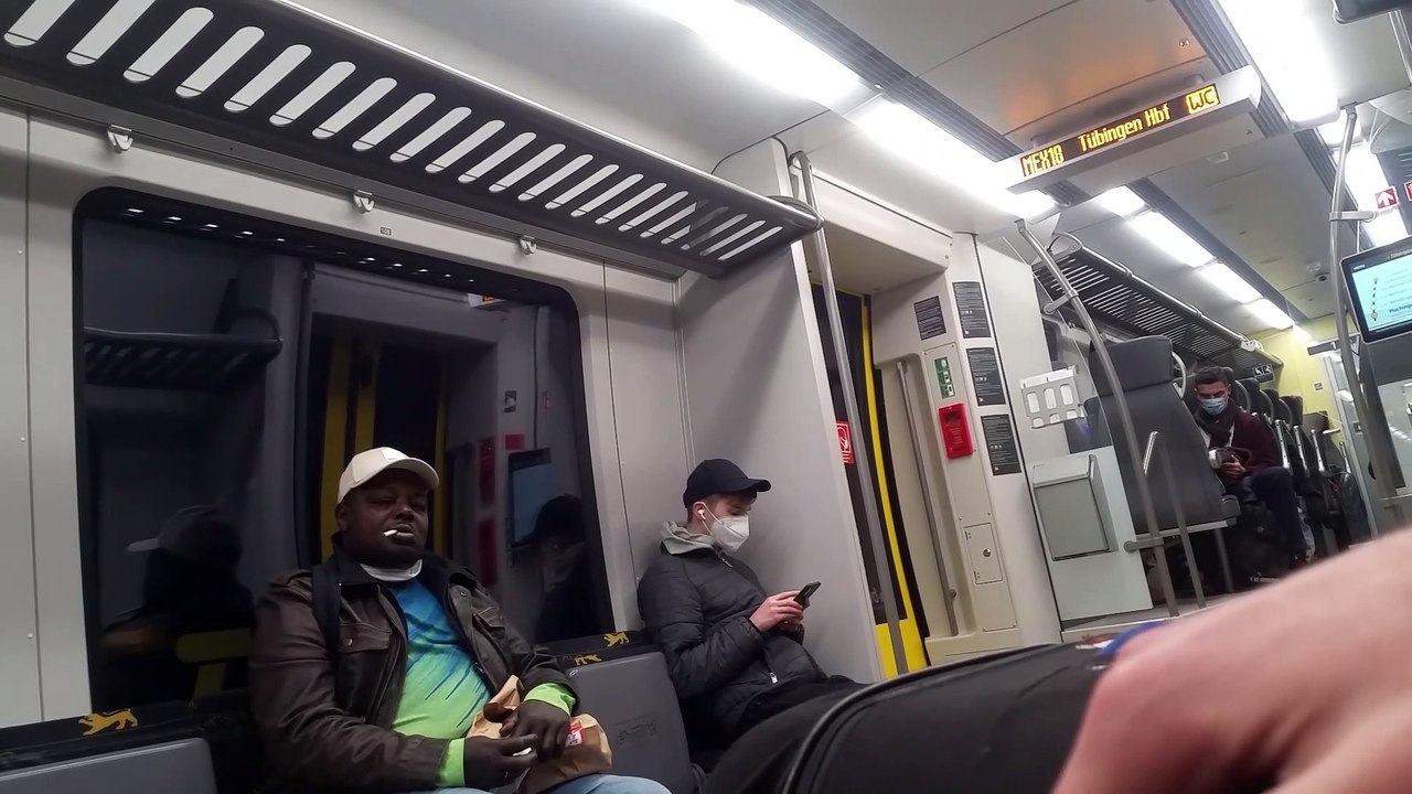 Unterhaltungskünstler in der Bahn 1