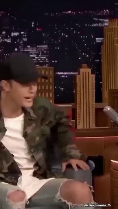 justin Bieber challenges a band and beats him